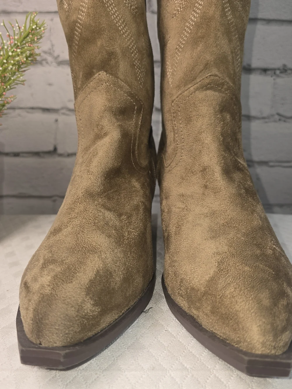 WOMENS OVER THE KNEE WESTERN BOOTS TAN SIZE 11 FAUX SUEDE HEELED WIDE CALF